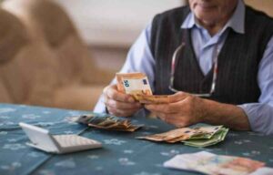 Πρόωρη σύνταξη για 55άρηδες: Αναλυτικός οδηγός ανά Ταμείο