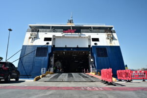 Αυτοψία στο Blue Star Chios μετά τον θάνατο του 20χρονου ναυτικού - Κανονικά λειτουργούσαν πόρτα και συναγερμός