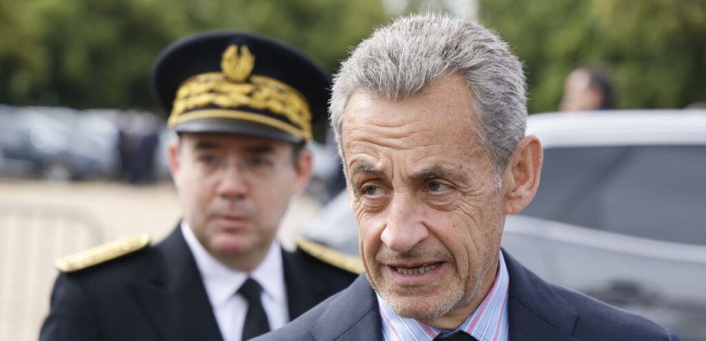 Νικολά Σαρκοζί: Πέντε χρόνια φυλάκιση με αναστολή για εγκληματική συνωμοσία