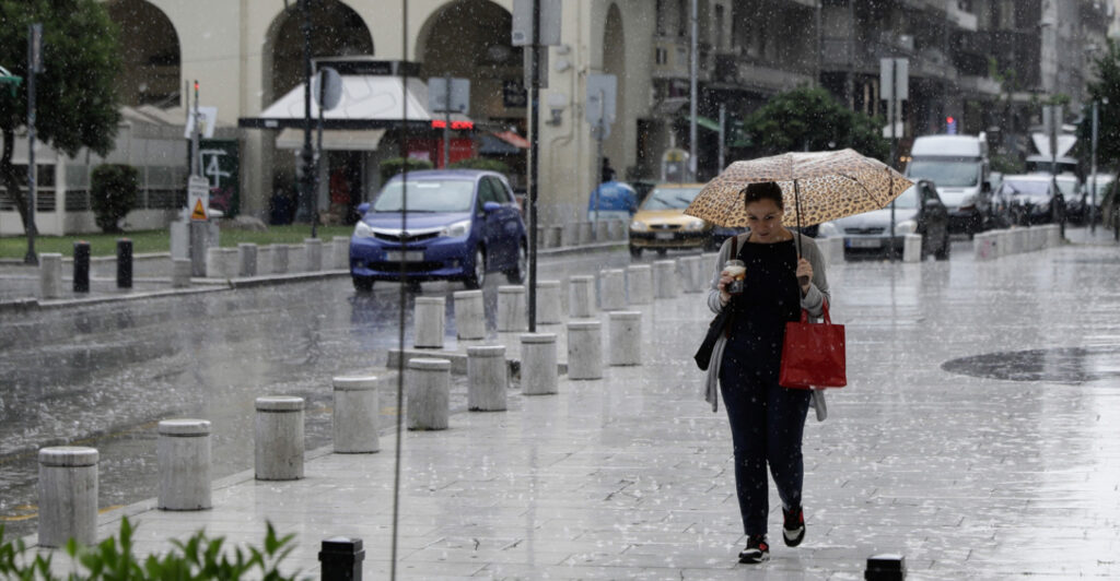 Έκτακτο δελτίο επιδείνωσης καιρού από την ΕΜΥ - Ισχυρές καταιγίδες και βροχές από αύριο