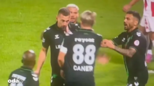 Τουρκία: Αποβολή παίκτη για χαστούκι σε αγώνα ποδοσφαίρου - Βίντεο