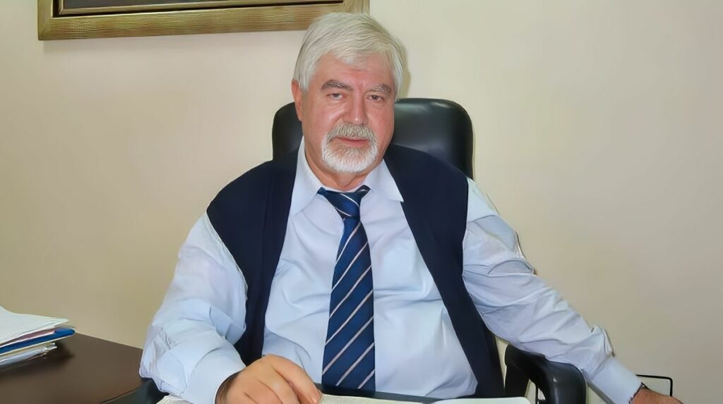 Αλεξάκης