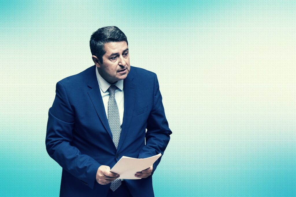 Γιατί τους ενοχλεί τόσο ο Γιώργος Μυλωνάκης