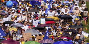 Διαδηλώσεις από μαθητές και δασκάλους στη Ρουμανία κατά των περικοπών στην Παιδεία