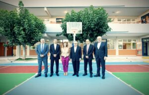 Τράπεζες: «Ντρίπλα» η ανακαίνιση των σχολείων μήπως και γλιτώσουν την έκτακτη φορολόγηση – Οι τραπεζίτες πληροφορήθηκαν το σχέδιο της κυβέρνησης για να αυξηθεί το κοινωνικό μέρισμα και αύξησαν τα «ψίχουλα» της χορηγίας – Στα 4,7 δις τα κέρδη του 2025 και στα 7,6 εκατ. οι αμοιβές των 4 τραπεζιτών το 2024