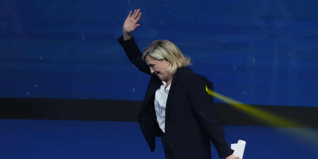Πιέζει για πρόωρες εκλογές στη Γαλλία η Μαρί Λεπέν - Έτοιμη να ρίξει την κυβέρνηση