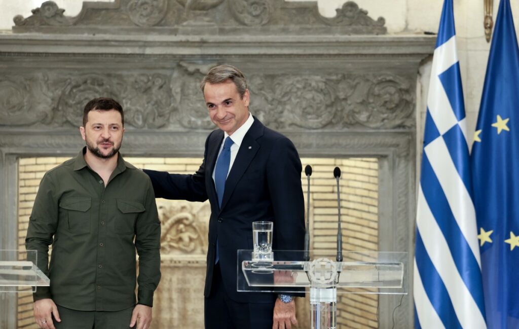 251015190805_ΜΗΤΣΟΤΑΚΗΣ-ΖΕΛΕΝΣΚΙ