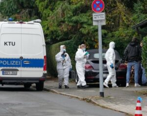 Γερμανία: Σε κρίσιμη κατάσταση η δήμαρχος μετά τις 13 μαχαιριές που δέχθηκε - Κύρια ύποπτη η 17χρονη κόρη της