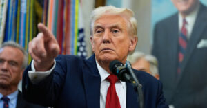 Ο Trump απειλεί με αποπομπή της Ισπανίας από το ΝΑΤΟ