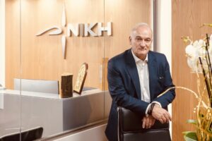 Ανδρέας Βορύλλας: Η κυρία Κοβέσι, τα σκάνδαλα και οι πατριωτικές θέσεις της ΝΙΚΗΣ