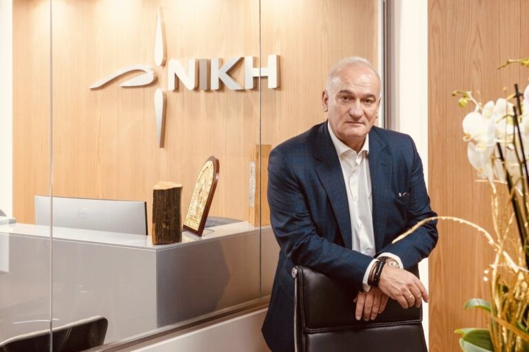 Ανδρέας Βορύλλας: Η κυρία Κοβέσι, τα σκάνδαλα και οι πατριωτικές θέσεις της ΝΙΚΗΣ