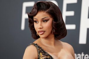 Cardi B: Νιώθω τυχερή και ευλογημένη, λέει η τραγουδίστρια για τα γενέθλιά της λίγο πριν αποκτήσει το τέταρτο παιδί της