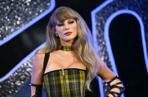 Τέιλορ Σουίφτ: Κατέρριψε ρεκόρ στο Hot 100 του Billboard με το «The Life Of A Showgirl»