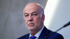 Γ. Φλωρίδης: Η Κωνσταντοπούλου δεν θέλει να ξεκινήσει η δίκη για τα Τέμπη ώστε να διοχετεύει στοιχεία που δημιουργούν συνωμοσιολογία