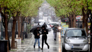 Καιρός - Κολυδάς: Έρχονται 2 διαδοχικά κύματα κακοκαιρίας με βροχές και καταιγίδες - Επηρεάζεται και η Αττική από την Κυριακή