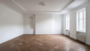 Στεγαστική κρίση: «Ορφανά» ακίνητα προς αξιοποίηση αναζητεί το Δημόσιο