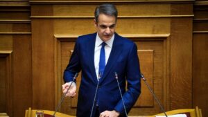 Ο Μητσοτάκης ενημερώνει τη Βουλή για την εξωτερική πολιτική - Τι θα πει για την ενεργητική διπλωματία, το Παλαιστινιακό και την Τουρκία