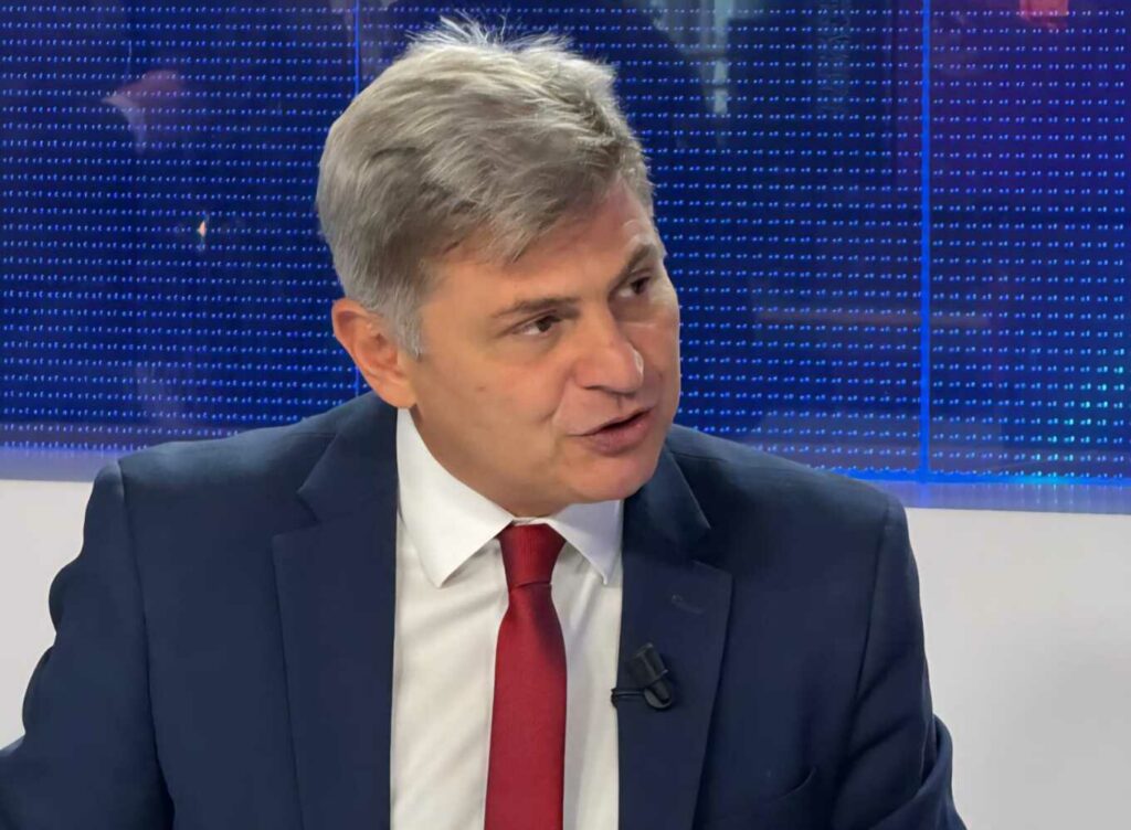 Φαραντούρης