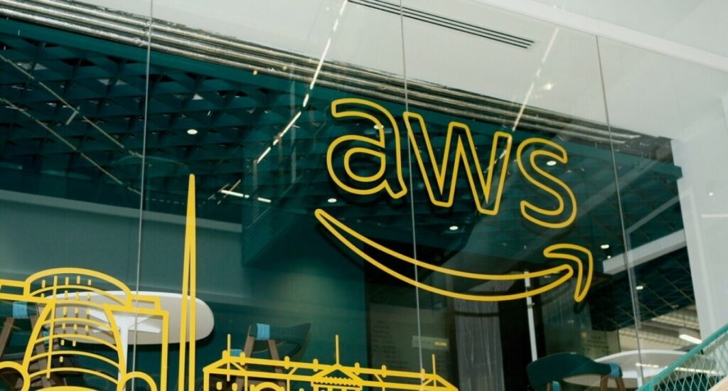 «Έπεσαν» Amazon, Snapchat, Duolingo και δεκάδες ακόμα εφαρμογές