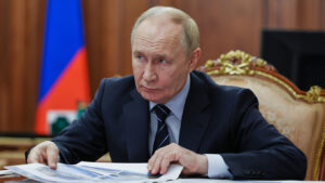 Ρωσία: Ο απεσταλμένος του Πούτιν Ντμίτριεφ λέει ότι θα υπάρξει ειρήνη στην Ουκρανία μέσα σ’ έναν χρόνο