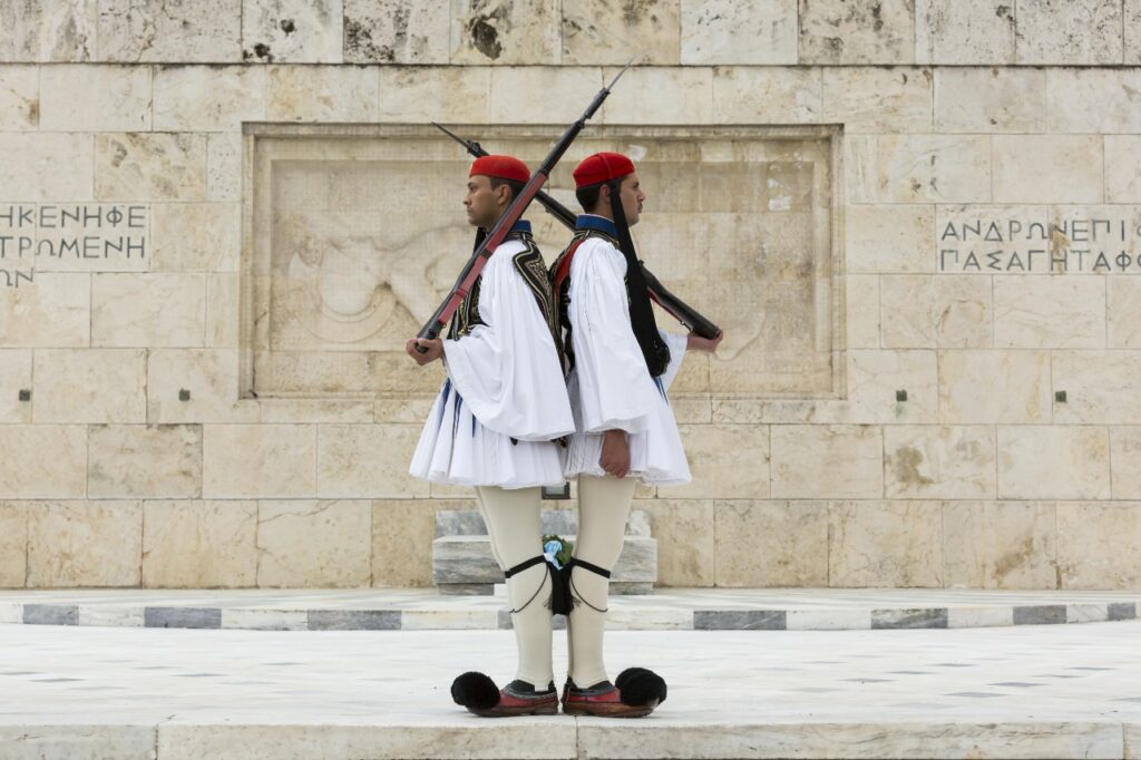 Tροπολογία για το Μνημείο του Αγνώστου Στρατιώτη – Θα μιλήσει στη Βουλή ο Κυρ. Μητσοτάκης