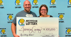 Μίσιγκαν: Γυναίκα κέρδισε 100.000 δολάρια σε λοταρία με αριθμούς που της πρότεινε το ChatGPT