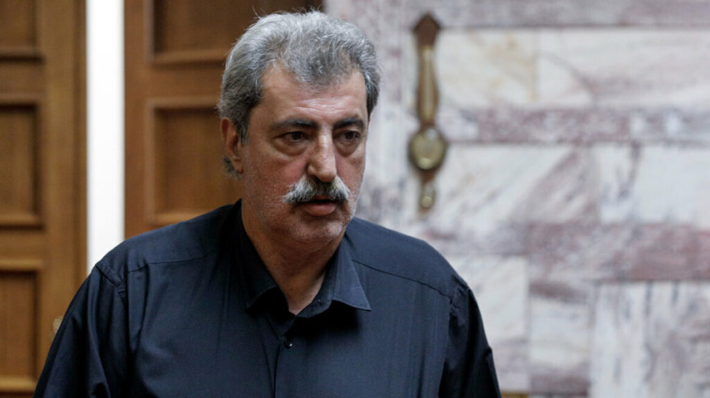 Πολάκης κατά Γεωργιάδη και Καρανίκα για τις φιλοφρονήσεις για το 1566: «Όταν κατεβαίνεις τη σκάλα της αυτογελοιοποίησης…»