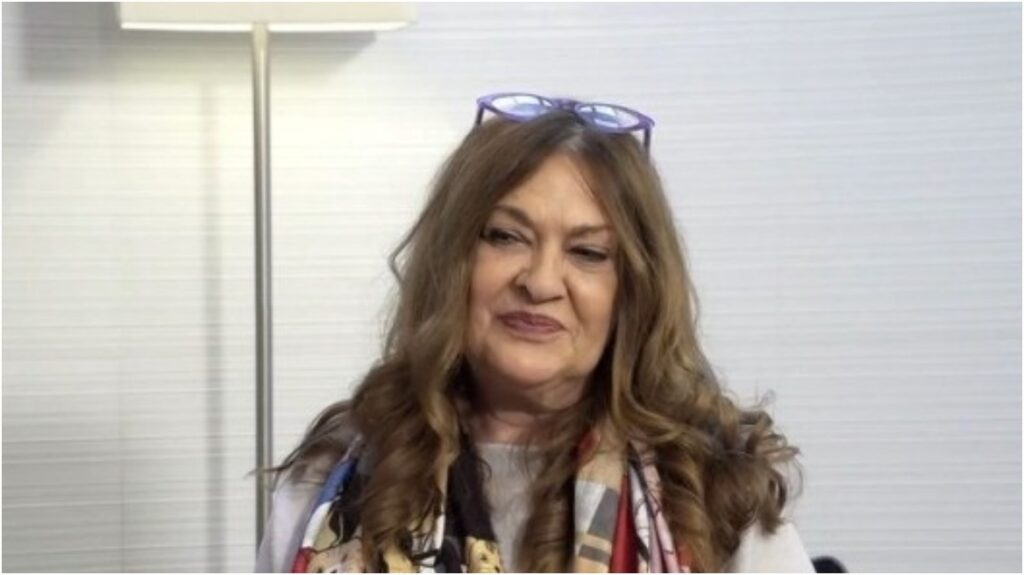 Τζόυς Ευείδη: Σκέφτομαι να γράψω την περιουσία στα σκυλιά μου