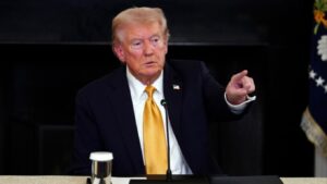 Τραμπ: Οι διαπραγματεύσεις με τον Καναδά για το εμπόριο τερματίζονται