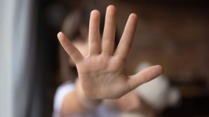 Ναύπακτος: 22χρονος επιτέθηκε στη 19χρονη πρώην σύντροφό του