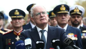 Συνομιλία μέσω ασυρμάτου του Τασούλα με βετεράνο πιλότο την ώρα της αεροπορικής επίδειξης - Δείτε βίντεο