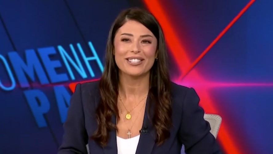 Α. Λατινοπούλου: Να απολυθούν τα «σκουπίδια» εκπαιδευτικοί που λένε να καταργηθούν οι εθνικές εορτές