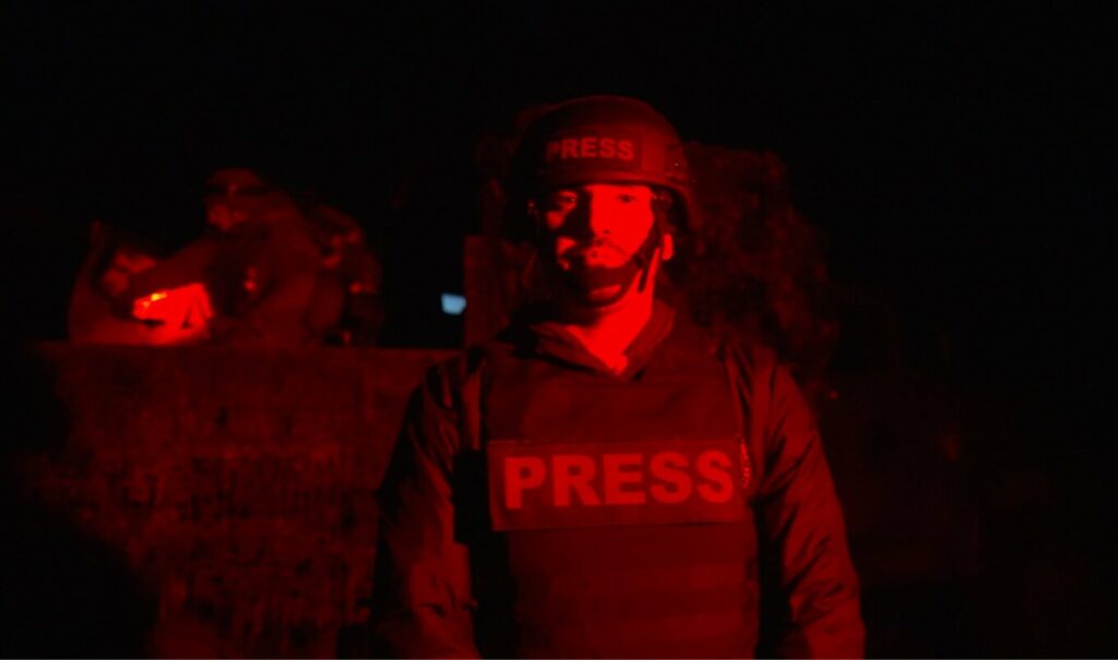 Τρόμος για δημοσιογράφο της Welt: Ρωσικό drone έσκασε δίπλα του ενώ έκανε γύρισμα στην Ουκρανία - Δείτε βίντεο