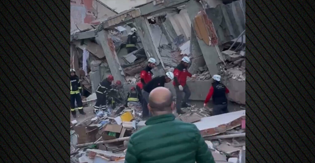 Κωνσταντινούπολη: Κατέρρευσε επταώροφο κτίριο - Αγωνία για εγκλωβισμένους στα συντρίμμια