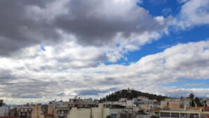 Καιρός: Συννεφιά σήμερα με τοπικές βροχές στα δυτικά - Η πρόγνωση για το Σαββατοκύριακο