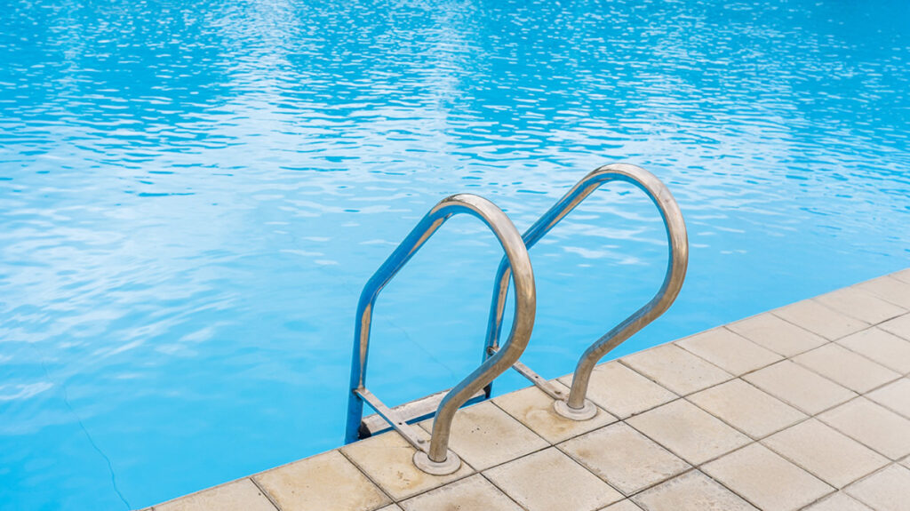 Πέθανε το 3χρονο κορίτσι που έπεσε σε πισίνα στη Ρόδο