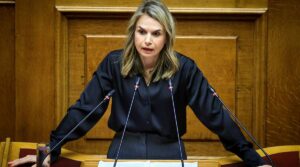 Μιλένα Αποστολάκη: Επίκαιρη ερώτηση προς την κυβέρνηση για την προστασία της πρώτης κατοικίας