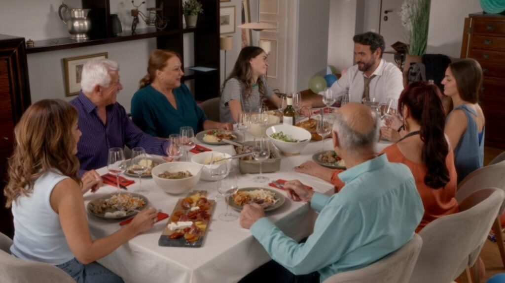 «Το Σόι σου»: Ενθουσιασμός στο Twitter για την επιστροφή της σειράς: «Σαν να μην πέρασε μια μέρα»