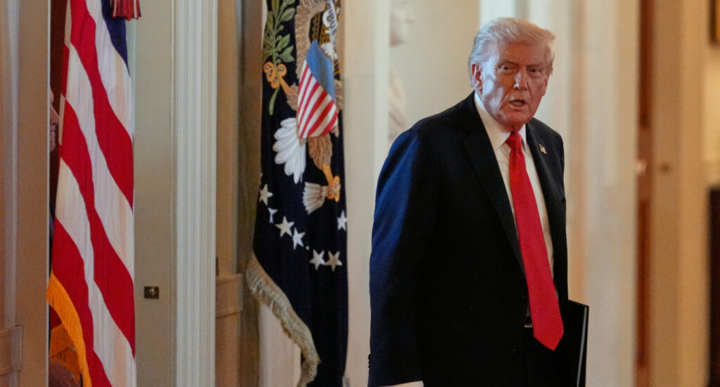 Ύστατη έκκληση Τραμπ για τις εκλογές στη Νέα Υόρκη: Πρέπει να στηρίξετε τον Κουόμο, ο Μαμντάνι είναι κομμουνιστής