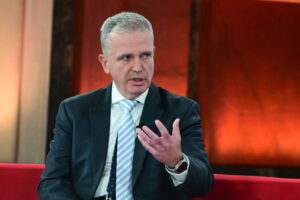 Προς παραίτηση ο CEO των ΕΛΤΑ - Έκτακτη σύσκεψη στο Μαξίμου, προαναγγελία αποφάσεων το μεσημέρι