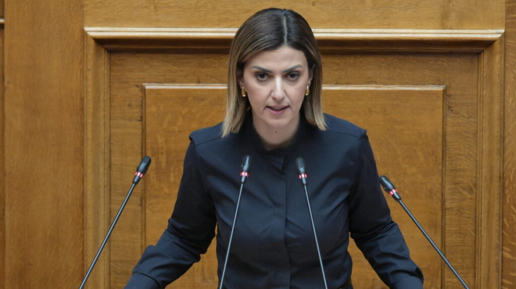 Υπέρ της αναδιάρθρωσης των ΕΛΤΑ η Αγαπηδάκη με αιχμές για βουλευτές της ΝΔ