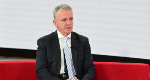 Παραιτήθηκε ο CEO των ΕΛΤΑ με επιστολή στο Υπερταμείο - Επιμένει στην ανάγκη να κλείσουν καταστήματα