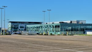 Βέλγιο: Διακοπή πτήσεων στο αεροδρόμιο της Λιέγης λόγω drone