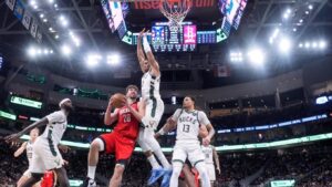 NBA: Σενγκούν και Ντουράντ καθάρισαν τους Μπακς παρά τους 37 πόντους του Γιάννη - Δείτε βίντεο