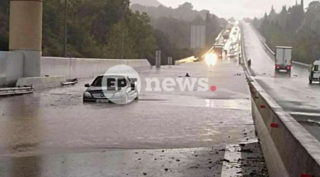 Καιρός: Προβλήματα στη Δυτική Ελλάδα από την κακοκαιρία - Πλημμύρισαν δρόμοι και σπίτια σε Αρκαδία, Βόνιτσα, Πρέβεζα