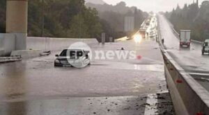 Καιρός: Προβλήματα στη Δυτική Ελλάδα από την κακοκαιρία - Πλημμύρισαν δρόμοι και σπίτια σε Αρκαδία, Βόνιτσα, Πρέβεζα