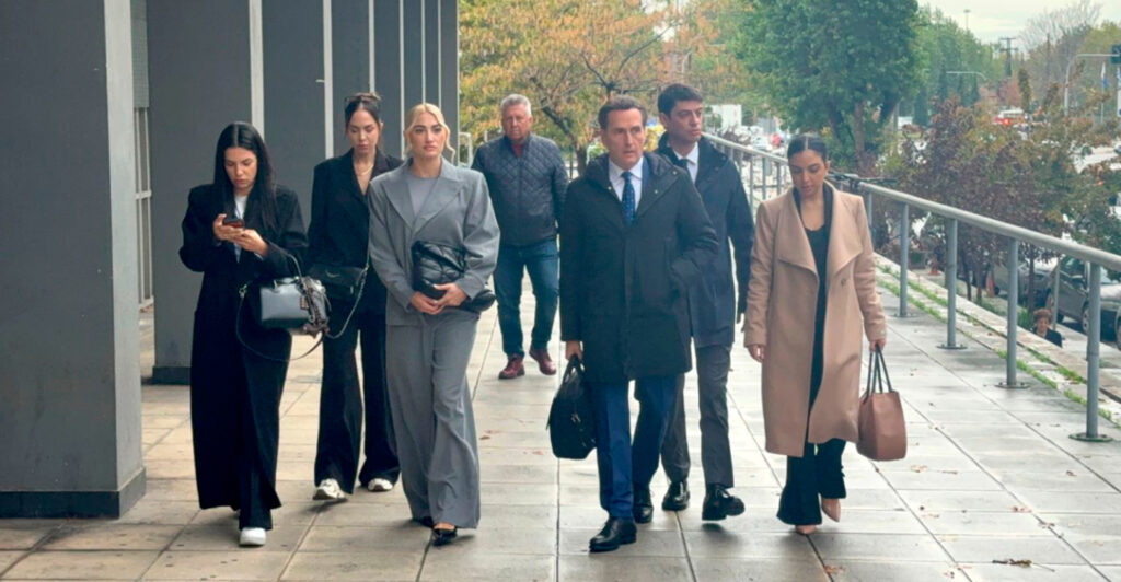 Τούνη στη δίκη για το revenge porn: «Θέλω τιμωρία για τους δύο που είχαν ως στόχο να με καταστρέψουν, δεν έχω ζητήσει ούτε ένα ευρώ»