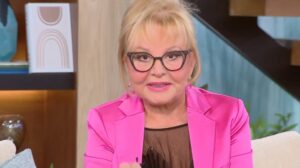 Βίκυ Παγιατάκη: «Όταν η Μιμή Ντενίση πήρε το παιδί, ήταν κι εγώ να πάρω παιδί»