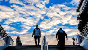 Καιρός: Με βοριαδάκι και χωρίς βροχές έως το τέλος της εβδομάδας