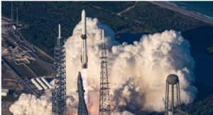 H Blue Origin έγραψε ιστορία: Έστειλε τον πύραυλο New Glenn στο διάστημα και τον προσγείωσε σε πλωτή πλατφόρμα - Τα εντυπωσιακά βίντεο του Τζεφ Μπέζος